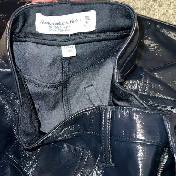 NWT Abercrombie&Fitch Curve Love The 90’s Straight Ultra HR Vegan Leather Size28 - Picture 7 of 14